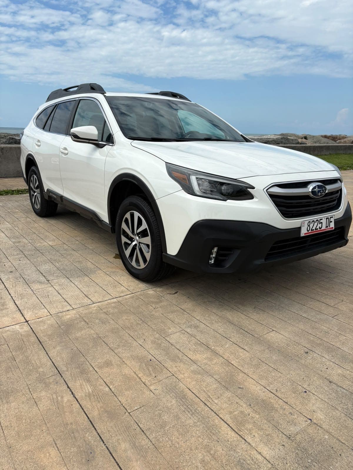 Subaru OUTBACK PREMIUM — Photo 1